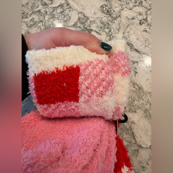 NWT Women's Butter Cozy Socks Set - Red, Pink, and Cream - Picture 4 of 7